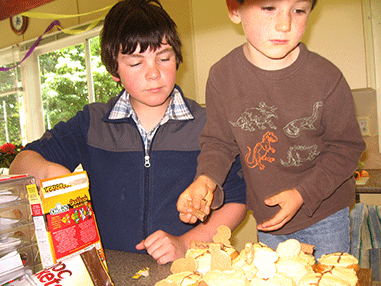 decorating cupcakes